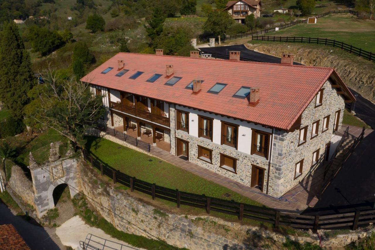 Apartamentos Los Picos De Europa Colio Exterior photo